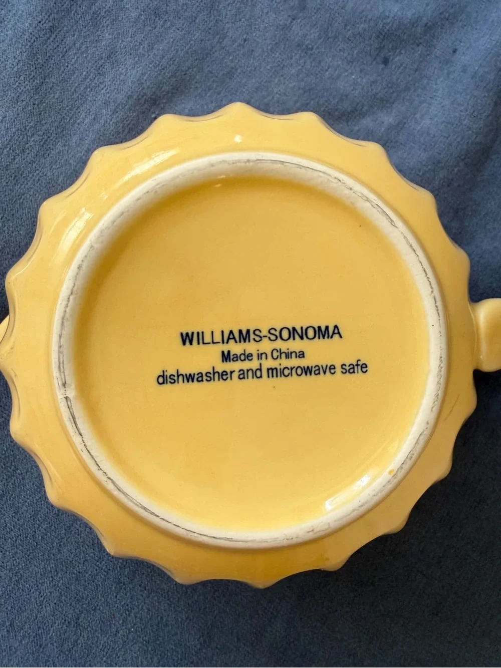 Williams Sonoma Yellow Fluted Ceramic Mixing Bowl with Pour Spout